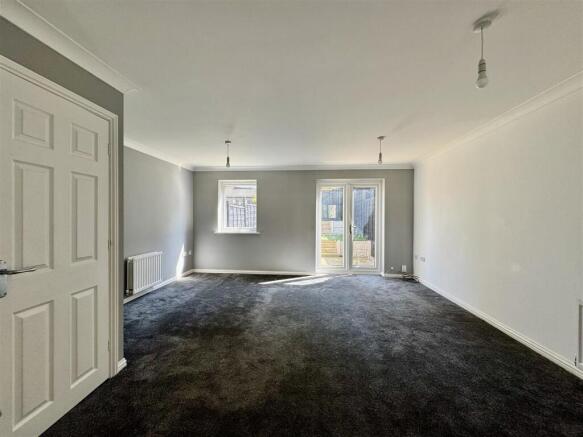 3 bed Terraced for sale Image 9