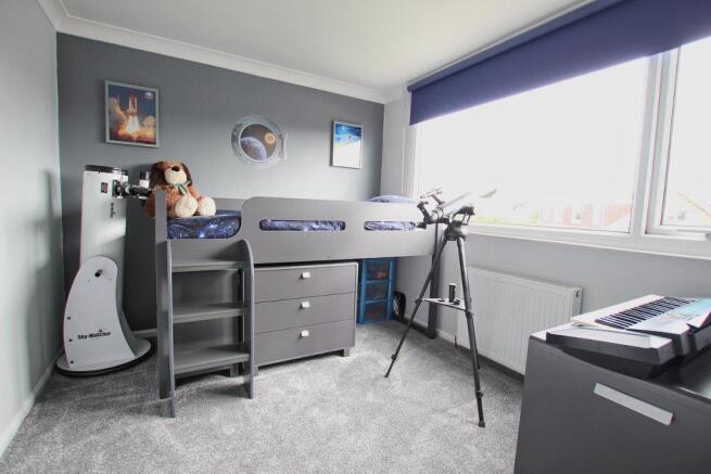 BEDROOM 2 (REAR)