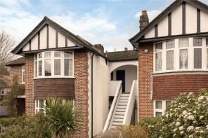 6, The Brambles, Woodside, London SW19 7AY