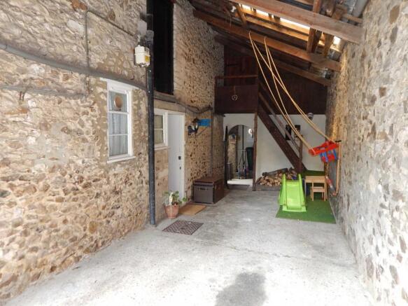 Photo 12