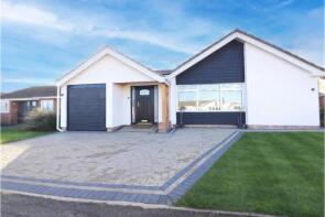 4, Oakwood Court, Chelmsford CM3 6DW