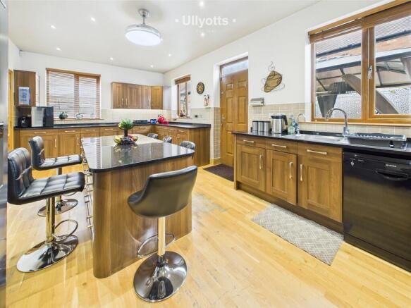 3 bed Detached for sale Image 5