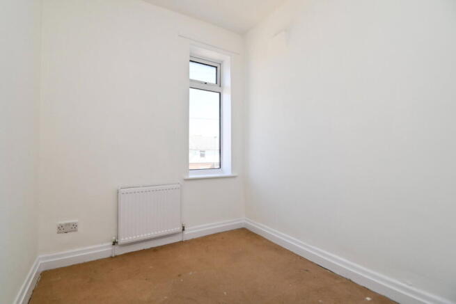 3 bed Semi-Detached for sale Image 8