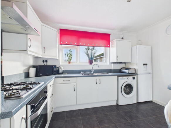 Russell Court, Bridge Close, Lancing, BN15 8BP photo 4