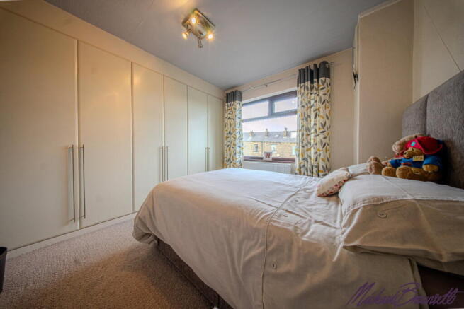 3 bed Semi-Detached for sale Image 7