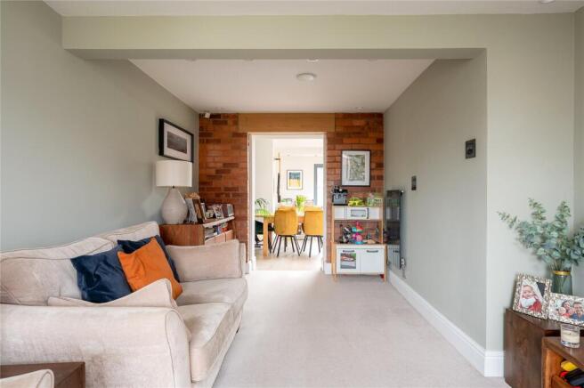 4 bed Semi-Detached for sale Image 5