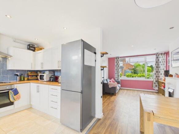 3 bed Semi-Detached for sale Image 5