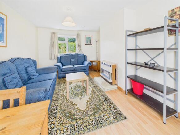 CAM03789G0-PR0079-ST