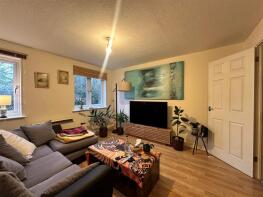 43, Hanstone Close, Cirencester GL7 1WX