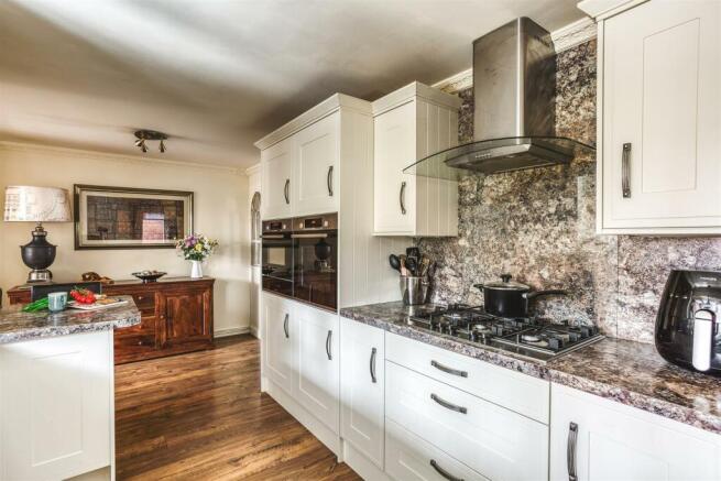 Fitted Kitchen