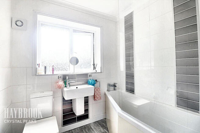 3 bed Detached Bungalow for sale Image 4