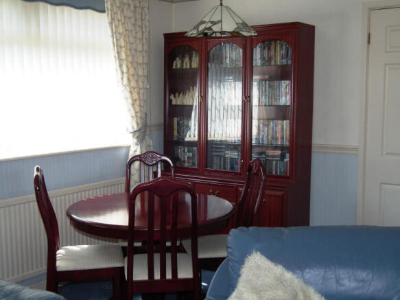 Lounge/Dining Room