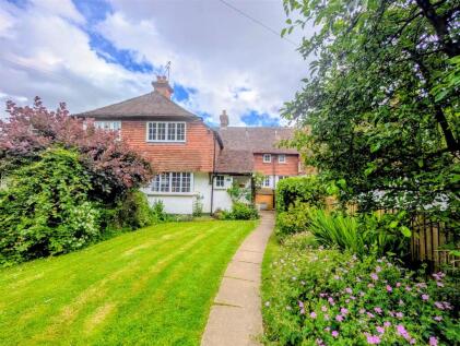 Hever Road, Hever