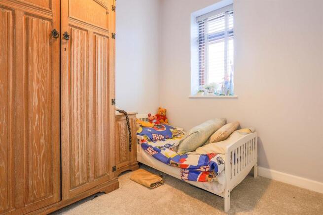 3 bed Semi-Detached for sale Image 10
