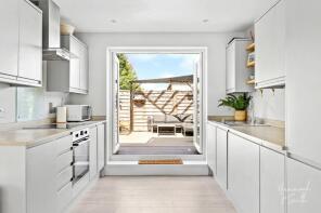 205b, High Street, Epping CM16 4BL