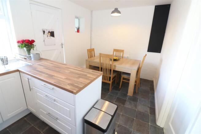 Kitchen/Breakfast Room