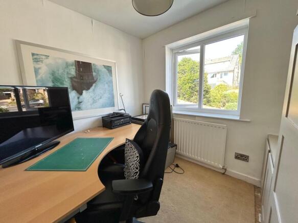 3 bed Semi-Detached for sale Image 10