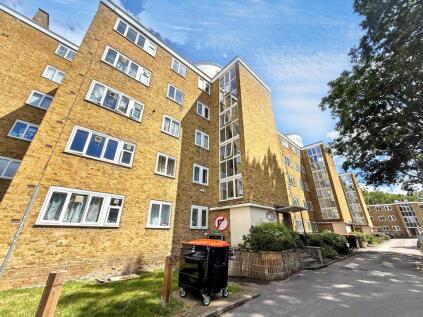 Hayward Gardens, London, SW15