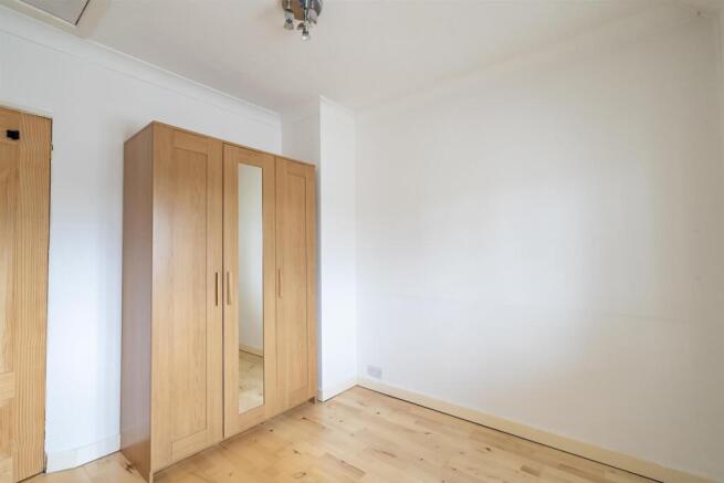 3 bed Terraced for sale Image 9