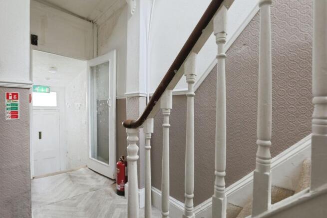 8 bed Terraced for sale Image 9