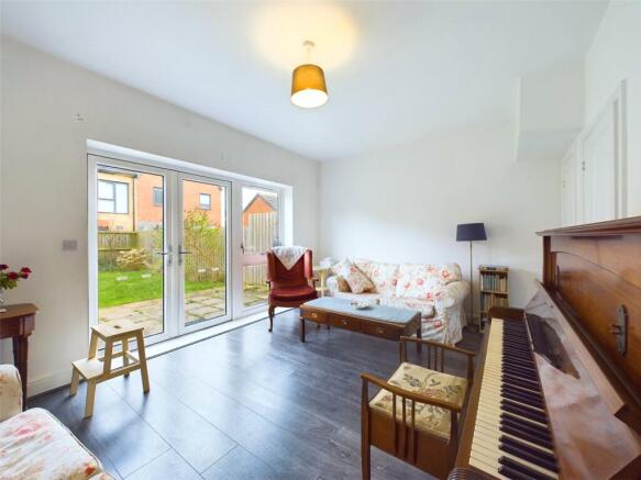 3 bed Semi-Detached for sale Image 4