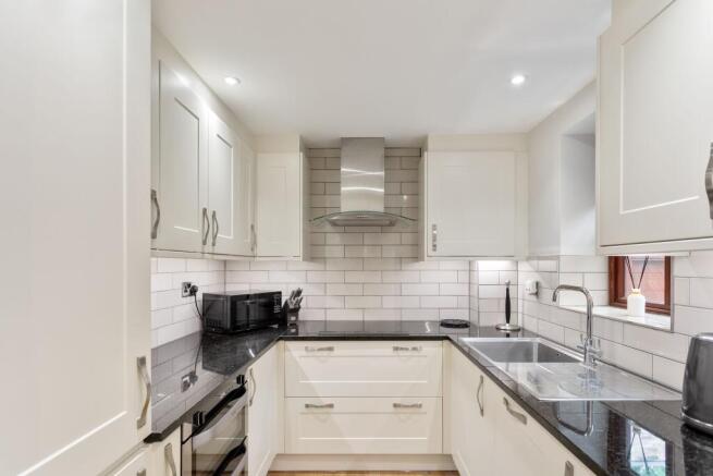 3 bed Duplex for sale Image 8