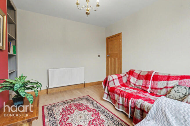 3 bed Semi-Detached for sale Image 8