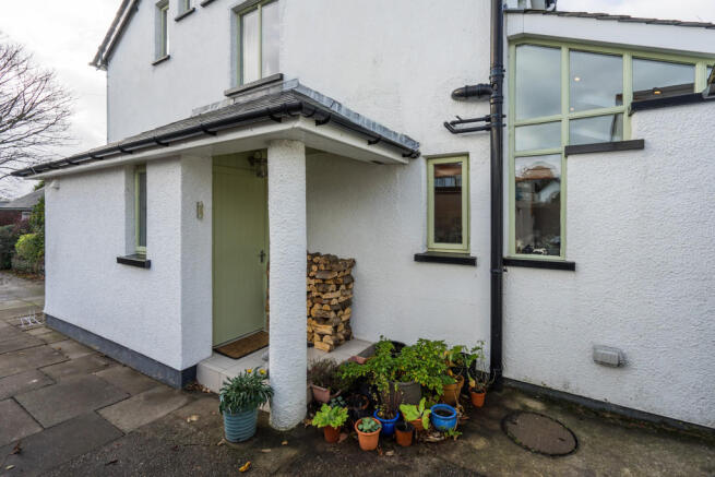Side entrance doo...