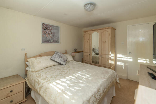 2 bed Detached for sale Image 9