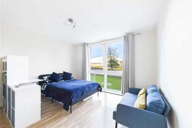 Bedroom / Living