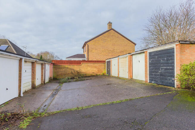 Garage in a block