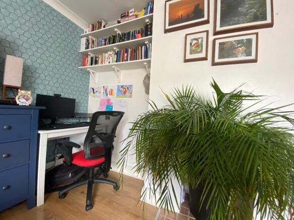Photo 10