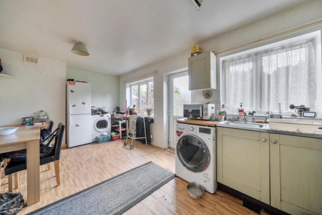3 bed Semi-Detached for sale Image 5