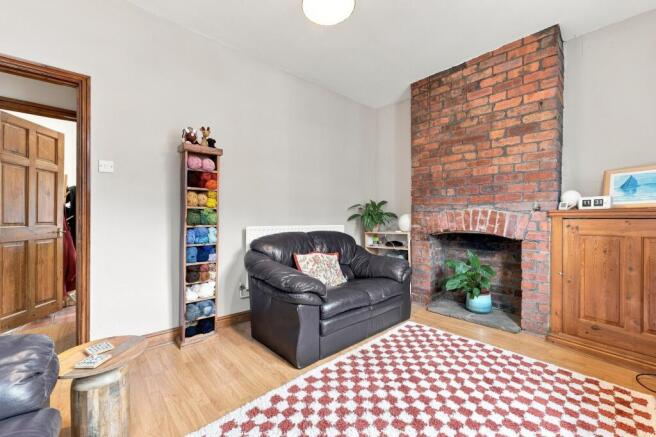 3 bed Terraced to rent Image 8