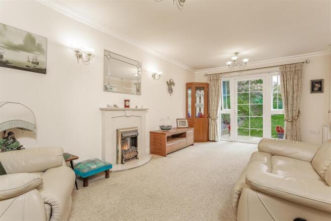 flat-pegasus-court-banstead-105.jpg