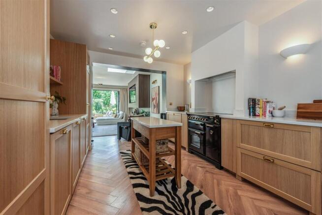 Fitted Kitchen