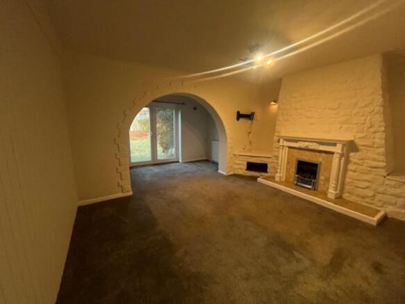 3 bed Semi-Detached to rent Image 5