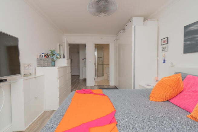 general Flat 11, 35