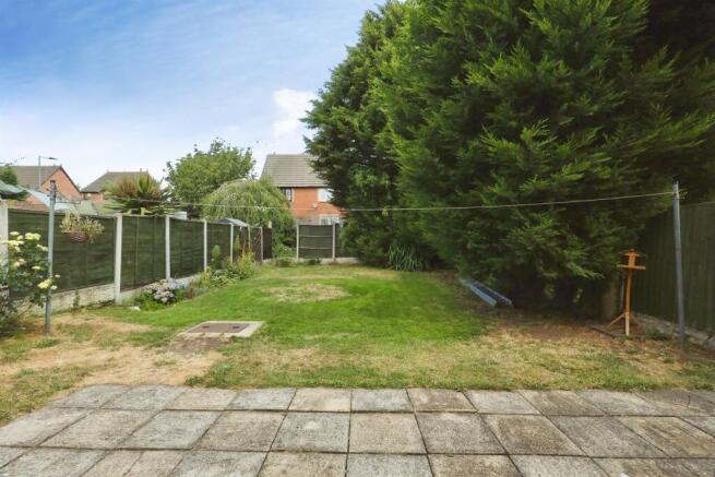 2 bed Semi-Detached for sale Image 10