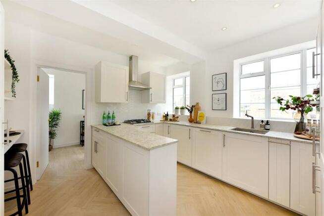 59 Fursecroft (13).JPG