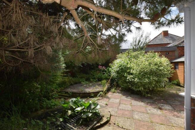 ADDITIONAL GARDEN PHOTOGRAPH