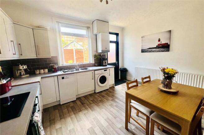 2 bed Terraced for sale Image 6