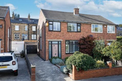 Arncliffe Garth, Stanningley, Pudsey, West Yorkshire, LS28