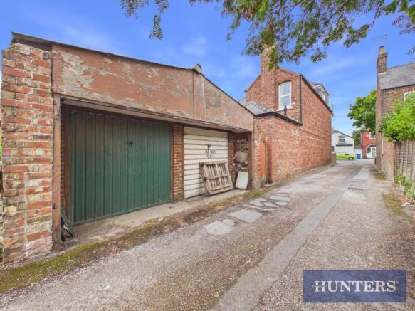 2 bed Apartment for sale Image 11