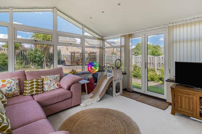 4 bed Detached for sale Image 10