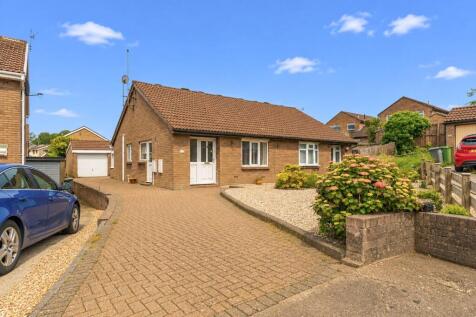 Oak Tree Close, New Inn, NP4