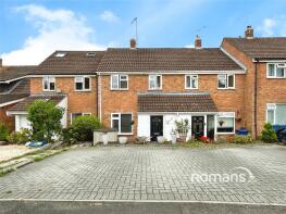 17, Cornfields, Yateley GU46 6YT