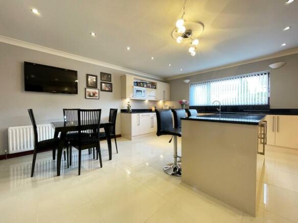 KITCHEN-DINER