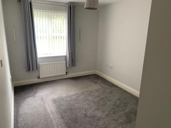 2 bed Apartment to rent Image 5