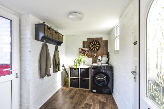 3 bed Semi-Detached for sale Image 10